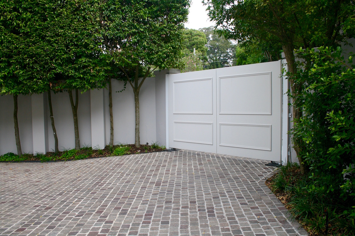 Resurfacing Vs Replacing A Driveway: What To Know | Designer Concrete